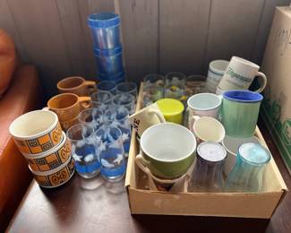 PPE088- Assorted Vintage Drinking Glasses & Mugs