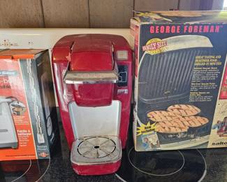 PPE065 George Forman Grill, Proctor Silex Can Opener and Keurig Coffee Maker 