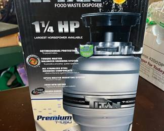 PPE055- Titan Food Waste Disposer