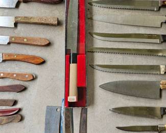 PPE111-Assorted Kitchen Knives W/special Japanese Knife