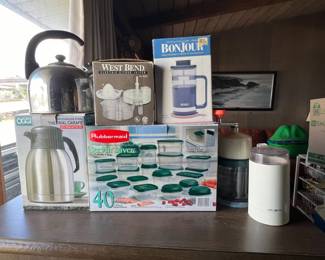 PPE030- Assorted Kitchen Items 