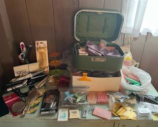 PPE110 Vintage Beauty Accessories 