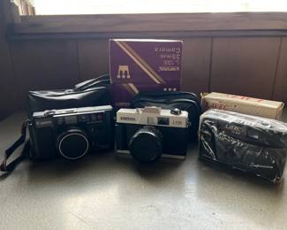 PPE182- (3) Vintage Film Cameras