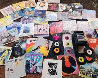 PPE107 - Vintage 33 LPs, 45 RPMs And CDs