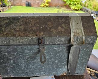 PPE171-Vintage Galvanized Steel Toolbox W/removable Metal Tray And Mystery Lot Of Tools 