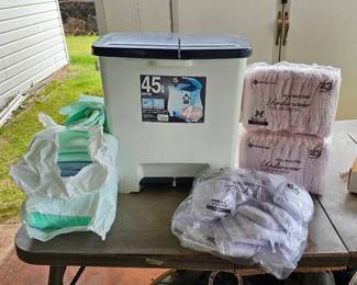 PPE096-45 Liter 2-sided Plastic Garbage Can With Bags Of Disposable Women's Underwear