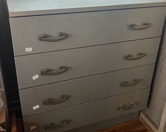 PPE094 Vintage Metal Chest Of Drawers
