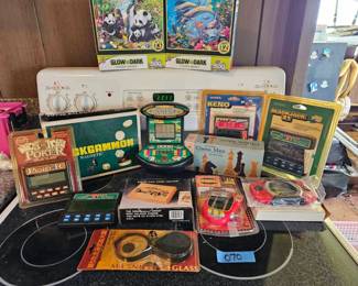 PPE070 Various Handheld Casino Games, Puzzles, and Boardgames