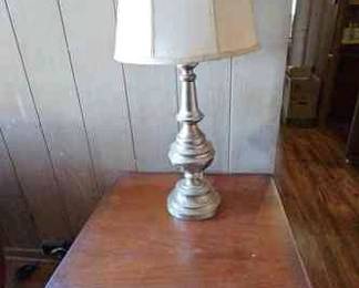 PPE045-Vintage Wooden Side Table With Lamp