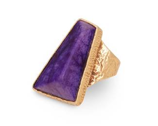 244
A Duane Maktima Laguna/Hopi 14K Gold Tufa Cast Ring
Duane Maktima (b. 1954, Laguna Pueblo/Hopi Pueblo)
Late 20th/21st century
Stamped: DM [conjoined; with stylized parrot head] / 14K
A modernist 14 karat gold tufa cast ring with set charoite
Ring size: 6.75; 1.125" H x 0.75" W
14.2 grams gross
Estimate: $800 - $1,200