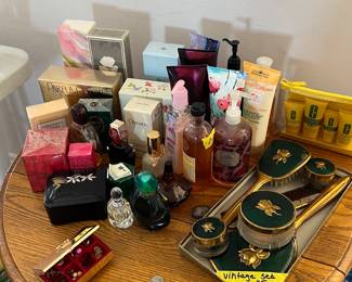 Vintage perfumes, vanity set