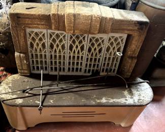 Antique Gas Space Heater Herron Stove & FDRY Co  Cast Iron Stove Fireplace Insert