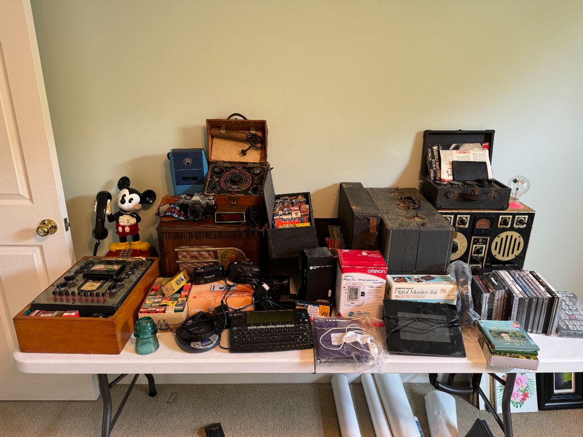 vintage electronics and vacuum tubes