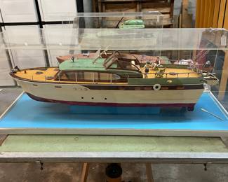 Vintage Chris Craft Model