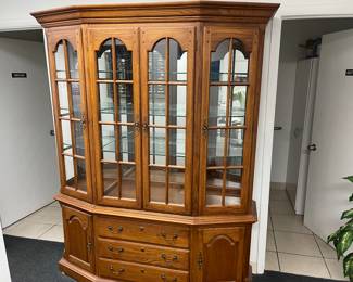 Thomasville lighted display china cabinet