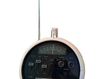 Vintage Weltron radio/8 track player
EVERYTHING WORKS