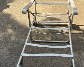 Aluminum lounger