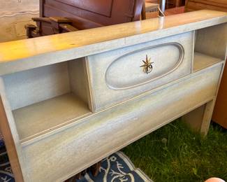 Vintage Bassett MCM Atomic Headboard and Footboard and side rails
Full size 