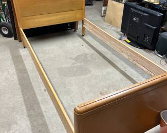 Vintage twin bed