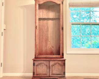 VINTAGE JASPER RIFLE - GUN CABINET - DISPLAY CASE - 6ft - SIX GUNS - CABINET STORAGE