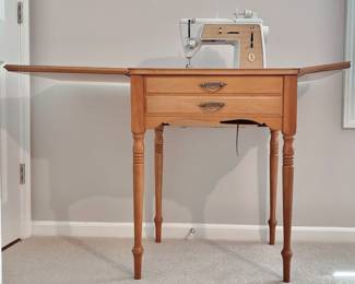 VINTAGE SINGER SEWING TABLE - FOLD UP - SINGER TOUCH & SEW MODEL 603 E