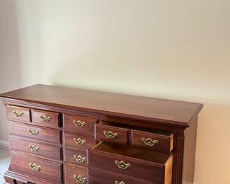 Thomasville 9 Drawer Long Dresser