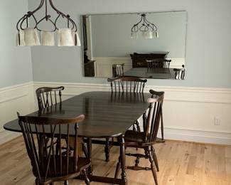 Dropleaf Dining Room Table w/2 Leaves & 4 Chairs Set (Can be purchased separately)
