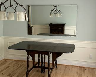 Dropleaf Dining Room Table w/2 Leaves & 4 Chairs Set (Can be purchased separately)