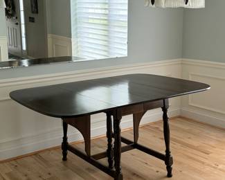 Dropleaf Dining Room Table w/2 Leaves & 4 Chairs Set (Can be purchased separately)