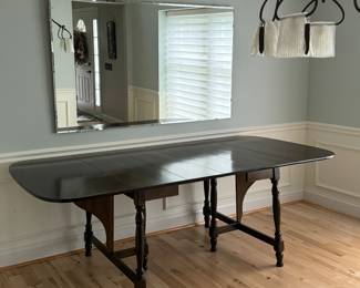 Dropleaf Dining Room Table w/2 Leaves & 4 Chairs Set (Can be purchased separately)