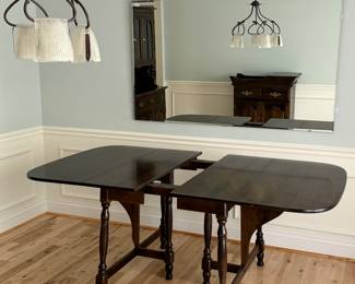 Dropleaf Dining Room Table w/2 Leaves & 4 Chairs Set (Can be purchased separately)