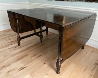 Dropleaf Dining Room Table w/2 Leaves & 4 Chairs Set (Can be purchased separately)