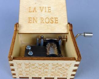 Ornate Wood La Vie En Rose Music Box