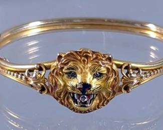 Antique Lions Head 14K Yellow Gold and Diamond Hinged Bangle Bracelet