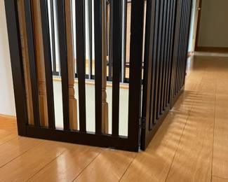 Bonnio Gates Open Views