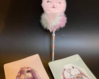 Small Easter Plates and Pen