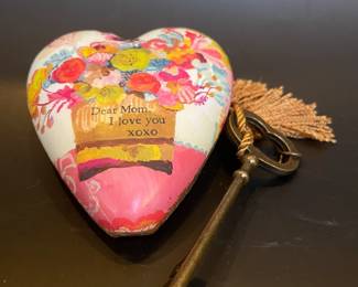 Mothers Day Heart and Key