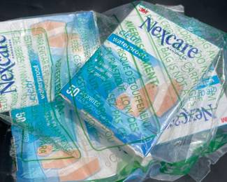  Nexcare Bandages Clear Waterproof  4 pack of 50 assorted