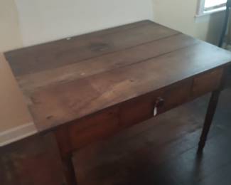 Solid walnut Sheraton period multipurpose table with drawer, circa 1825, likely North Carolina origin