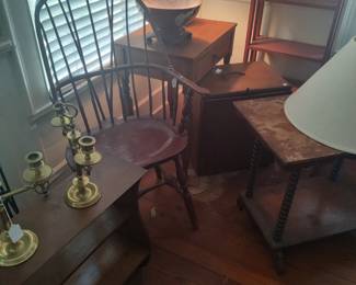 New England red painted sack and brace back Windsor chair from the late eighteenth century of likely Rhode Island origin