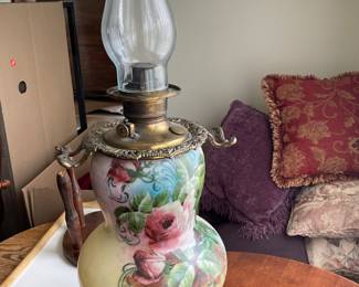 Hurricane lamp 
