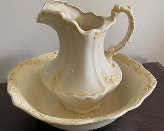 Wash bowl and pitcher 