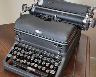 Royal typewriter 