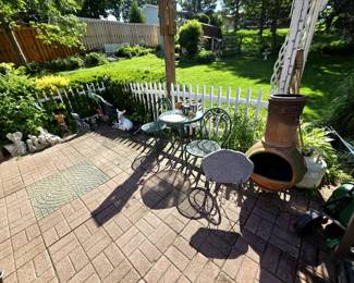 LARGE AMOUNT OF PATIO & YARD ITEMS