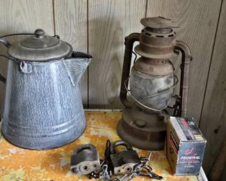 ANTIQUE PRIMITIVE ITEMS