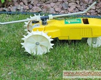 19 GREEN THUMB Traveling Sprinkler. Heavy Cast Iron Body