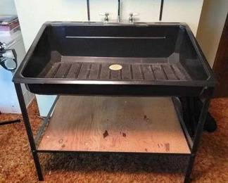 18 4 Foot Darkroom Sink with Faucet and Stand.