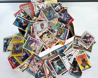 Pile of collectible baseball cards!