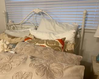 queen size iron bed