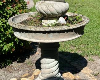 Bird bath is large! Bring help and proper vehicle to haul